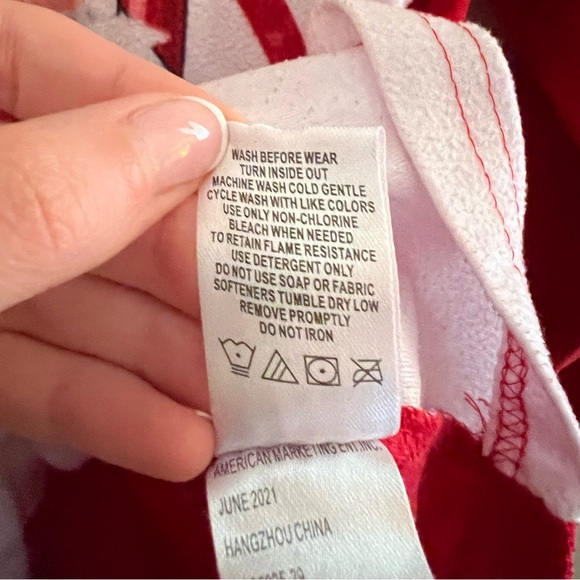 🔴ELF ON THE SHELF: Boy’s size M, Elf on the Shelf matching pajama set preowned. - Picture 4 of 14